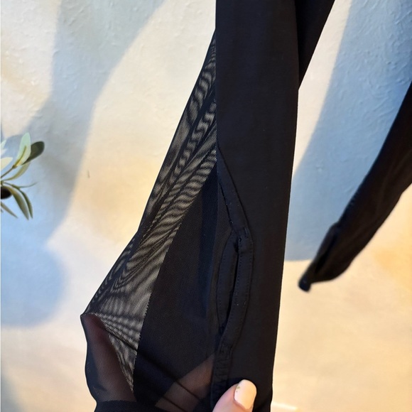 Lululemon Cropped leggings size 2 - Picture 3 of 5